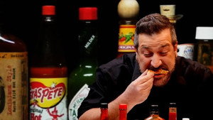 Joey Fatone Talks *NSYNC, DJ Khaled, and Guy Fieri While Eating Spicy Wings