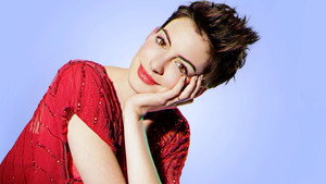 Anne Hathaway/Rihanna