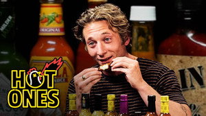 Jeremy Allen White Embraces Chaos While Eating Spicy Wings