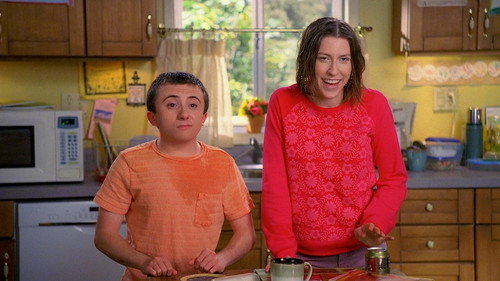 The Middle - S8E20: Adult Swim