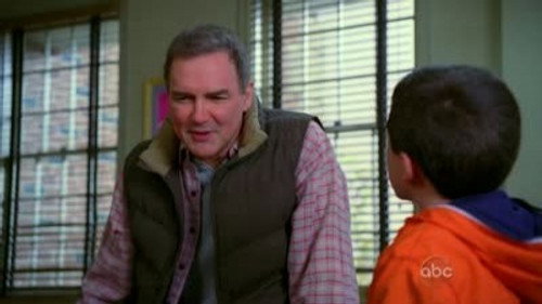 The Middle - S3E9: The Play
