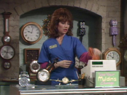 Married... with Children - S1E9: Peggy Sue Got Work