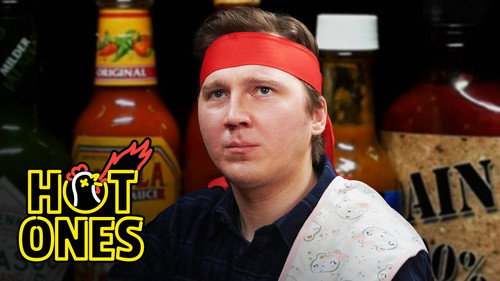 Hot Ones - S19E12: Paul Dano Needs a Burp Cloth While Eating Spicy Wings